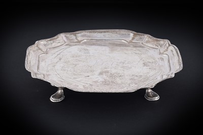 Lot 91 - An early George II silver waiter
