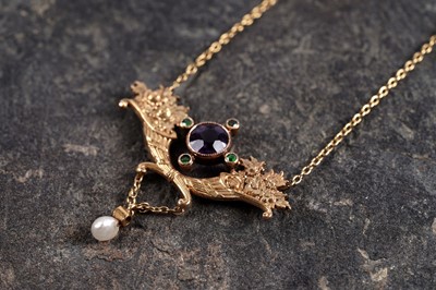 Lot 469 - Hugo Schaper, Court Jeweler, Berlin: a fine quality necklace of Suffragette interest