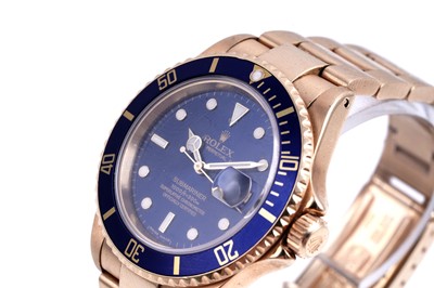 Lot 406 - Rolex Oyster Perpetual Date Submariner: an 18ct yellow gold cased automatic wristwatch