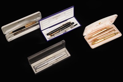 Lot 350 - A collection of pens and propelling pencils