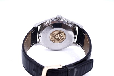Lot 411 - Omega Constellation: a stainless steel cased automatic wristwatch