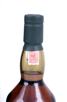 Lot 554 - Lagavulin 16 Year Old Single Islay Malt Whisky