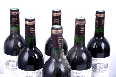 Lot 601 - Twelve bottles of mixed Bordeaux red wine