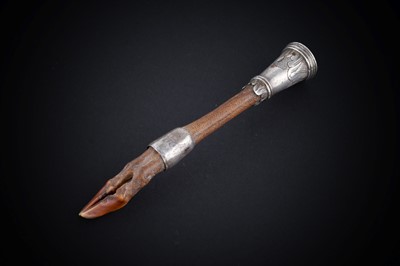 Lot 321 - A rare late 17th Century silver mounted pipe tamper or seal