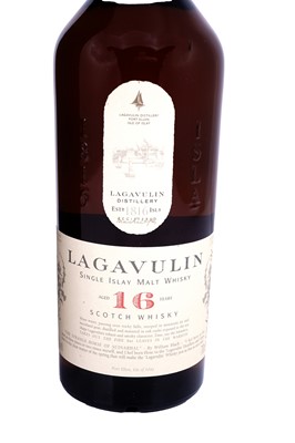 Lot 555 - Lagavulin 16 Year Old Single Islay Malt Whisky