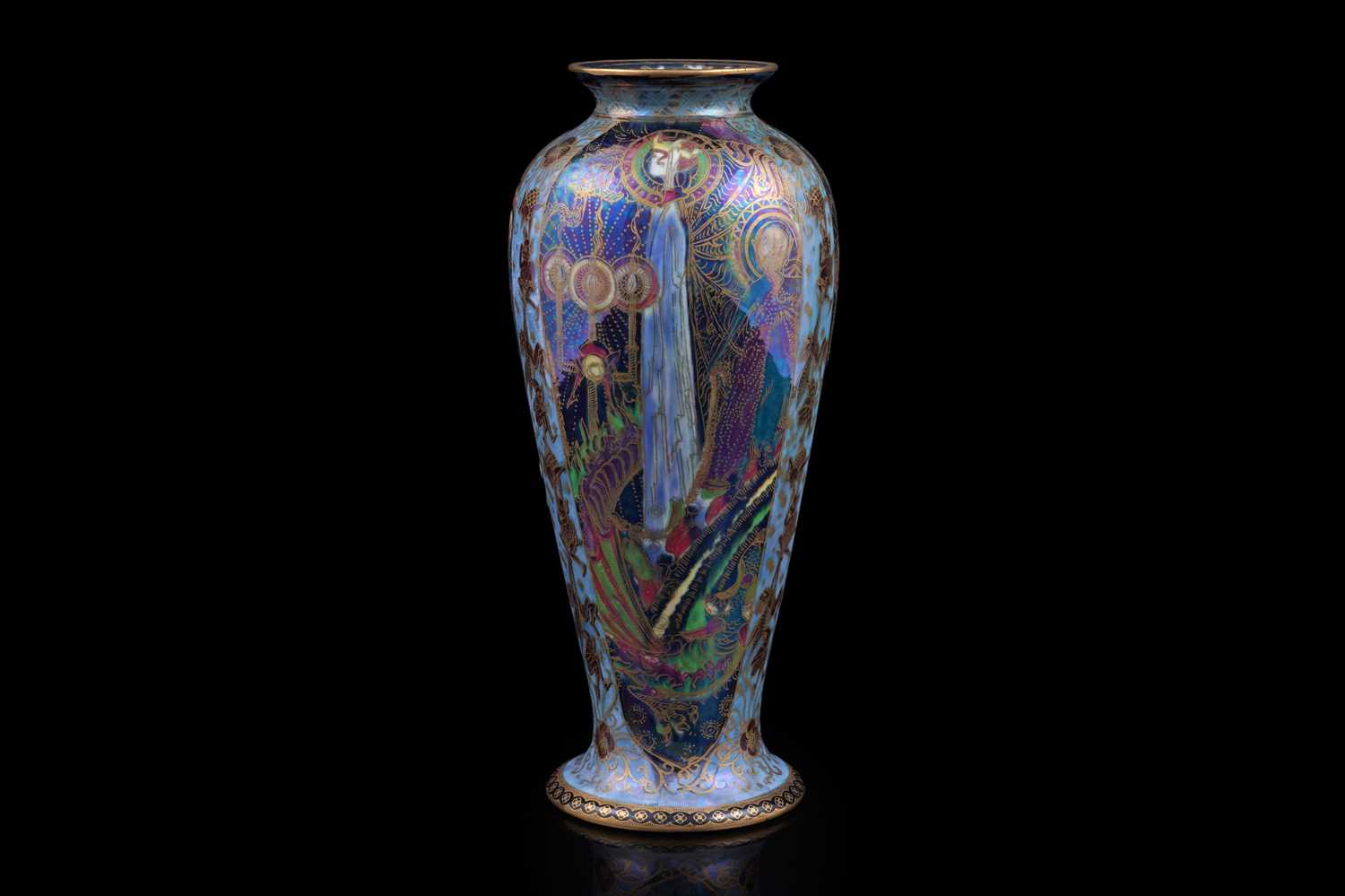 Lot 408 - Wedgwood Candlemas Fairyland lustre vase