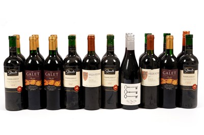 Lot 385 - Twenty bottles of mixed red wine