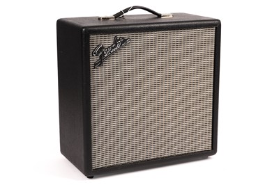 Lot 284 - A Fender single 12" speaker cabinet SC112 Enclosure type PR-2261