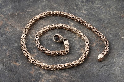 Lot 11 - A 9ct gold necklace