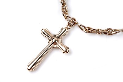 Lot 12 - A 9ct gold cruciform pendant necklace