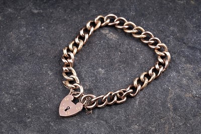 Lot 359 - An early 20th Century 9ct rose gold curb-link bracelet
