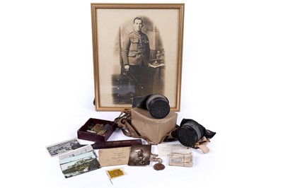 Lot 337 - A pair of First World War general service medals; and other items