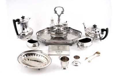 Lot 302 - A selection of silver-plated ware