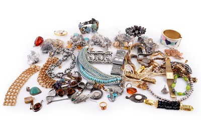 Lot 383 - Gold and costume jewellery, including a large collection of earrings