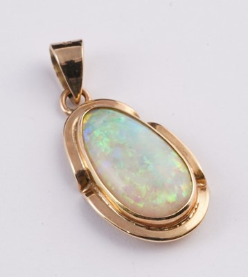 Lot 15 - An opal cabochon pendant
