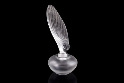 Lot 89 - A Lalique Coquillage scent bottle