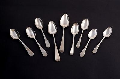 Lot 233 - Georgian and later Old English pattern spoons