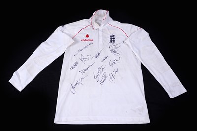 Lot 552 - A signed England Men's Test Cricket shirt