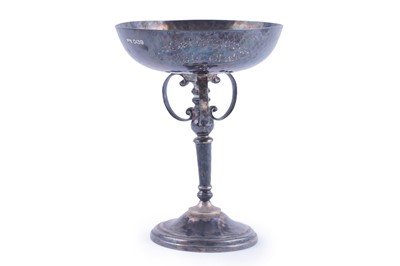 Lot 524 - A 1920s silver golf trophy