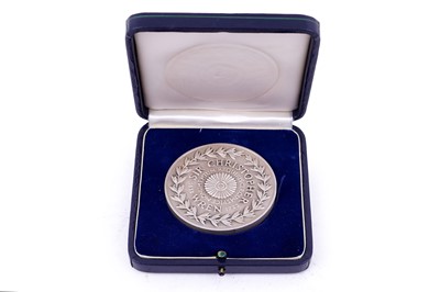 Lot 301 - Sir Christopher Wren (1632-1723) Britannia (.958) silver medallion, by John Pinches