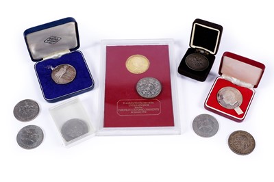 Lot 313 - A collection of coins