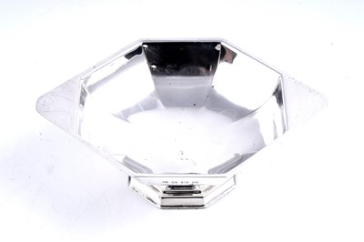 Lot 500 - A George VI silver Art Deco bonbon dish