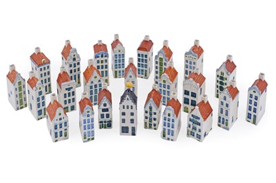 Lot 276 - A collection of Royal Goedewaagen Amsterdam Herengracht model houses