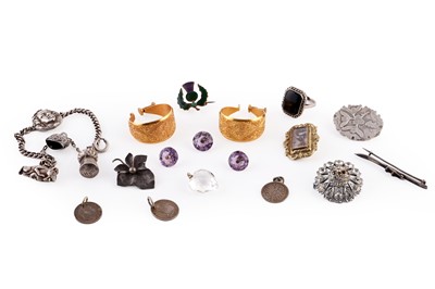 Lot 376 - Victorian and later jewellery