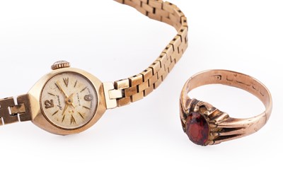 Lot 480 - A 1960s lady's 9ct gold Accurist wristwatch