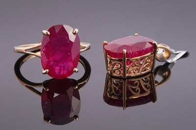Lot 426 - An African ruby pendant; and a ruby ring on 9ct gold