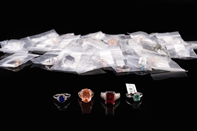 Lot 431 - A selection of gemstone rings