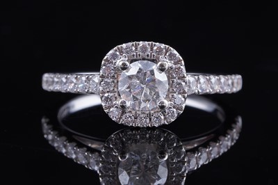 Lot 390A - A contemporary diamond ring of 1.0ct gross diamond weight