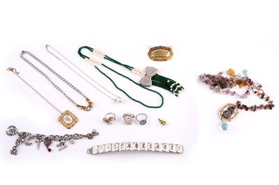 Lot 407 - Contemporary silver and costume jewellery