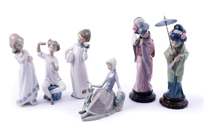 Lot 273 - A collection of six Lladro ceramic figures
