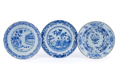 Lot 306 - Three late 18th/early 19th Century Chinese Qing dynasty export blue and white porcelain plates