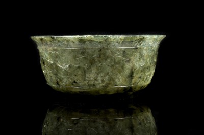Lot Spinach jade bowl and stand