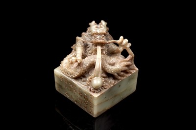 Lot Spinach jade bowl and stand