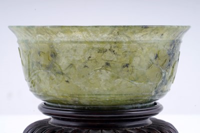 Lot Spinach jade bowl and stand