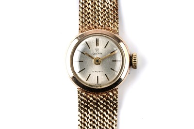 Lot 178 - A lady's Onsa 14ct gold cocktail watch