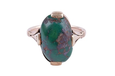 Lot 355 - An early 20th Century Arts and Crafts turquoise ring