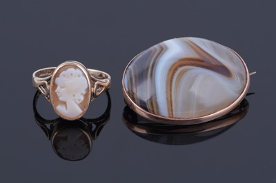 Lot 370A - A Victorian banded agate cabochon brooch, and a cameo ring