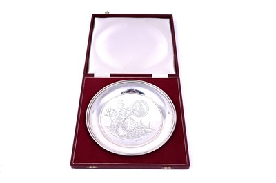 Lot 157 - An Elizabeth II commemorative silver dish