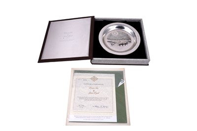 Lot 160 - An Elizabeth II silver James Wyeth "Winter Fox" limited edition plate