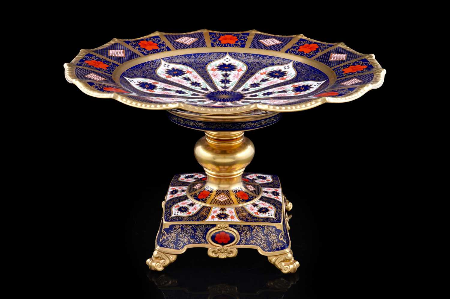 Lot 409 - A large Royal Crown Derby comport