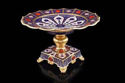 Lot 409 - A large Royal Crown Derby comport
