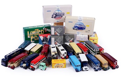 Lot 557 - A collection of diecast vehicles