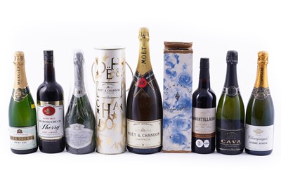 Lot 573 - Nine bottles of mixed Champagne, Sherry, Cava, and others