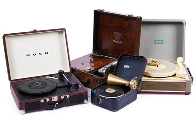 Lot 514 - A collection of gramophones and record players