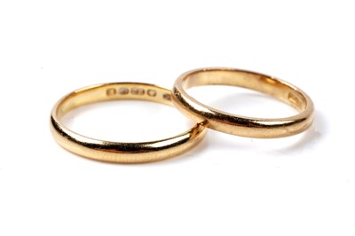 Lot 8 - Two 22ct gold wedding bands