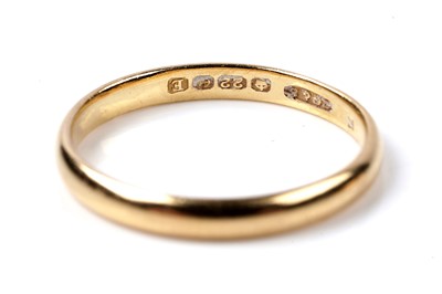 Lot 8 - Two 22ct gold wedding bands